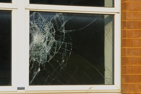 Broken Window Repair in Santa Clarita