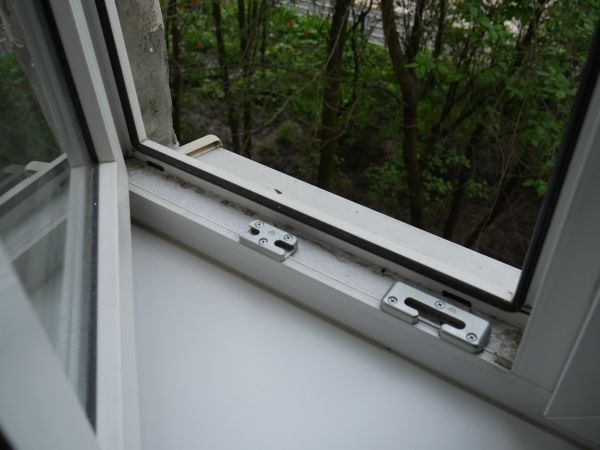 Crank Window Repair in Santa Clarita