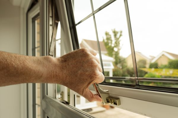 Window Hinge Repair in Santa Clarita