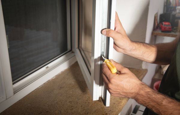 Cost of Thermal Window Repair in Santa Clarita