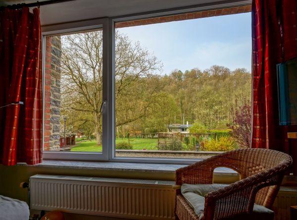 Cost of Fiberglass Window Repair in Santa Clarita
