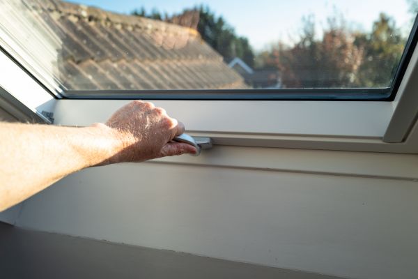 Cost of Pivot Window Repair in Santa Clarita
