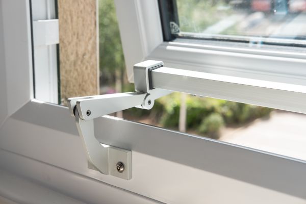 Cost of Hinged Window Repair in Santa Clarita